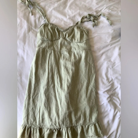 Hollister Dresses & Skirts - sage hollister dress